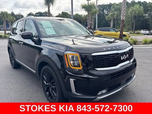 Used 2022 Kia Telluride SX w/ Towing Package FWD image 3