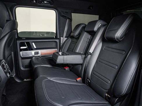 Used 2025 Mercedes-Benz G 550 image 18