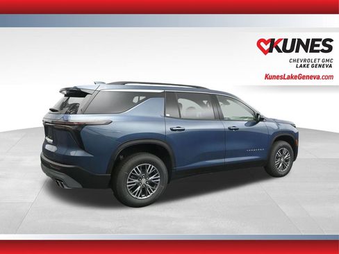 New 2026 Chevrolet Traverse LT w/ LPO, Floor Liner Package image 9