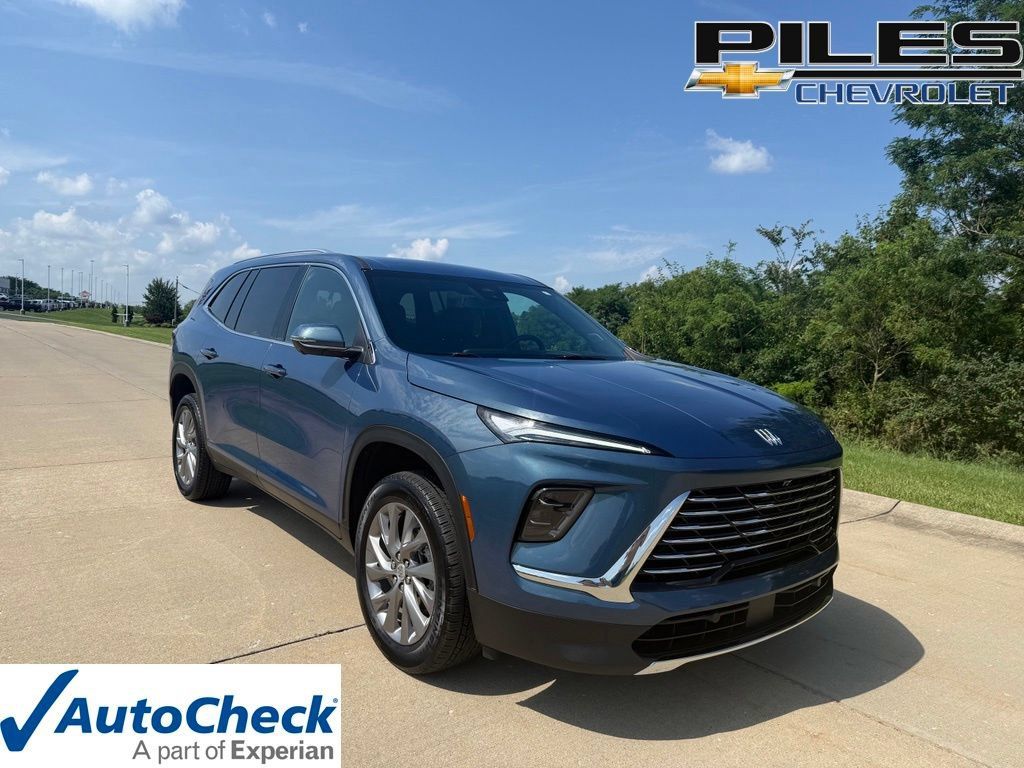 Used 2025 Buick Enclave Preferred w/ LPO, Floor Liner Package FWD image 1