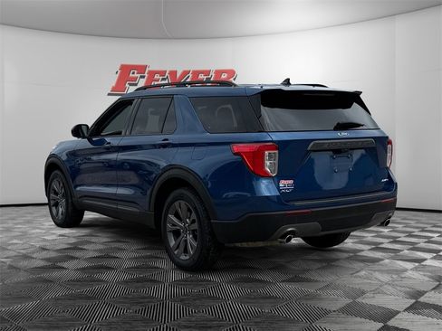 Certified 2022 Ford Explorer XLT w/ Equipment Group 202A image 5