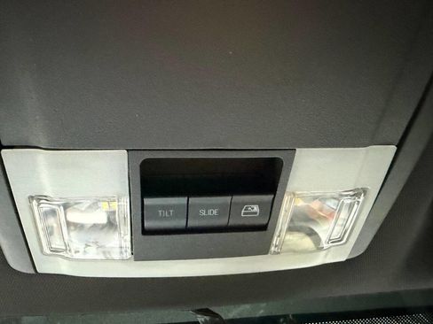 Used 2011 Ford F150 Platinum image 28