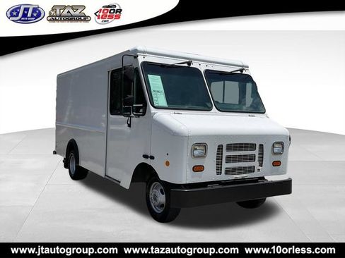 Used 2017 Ford E-350 and Econoline 350 Super Duty w/ A/C Prep Package RWD image 1
