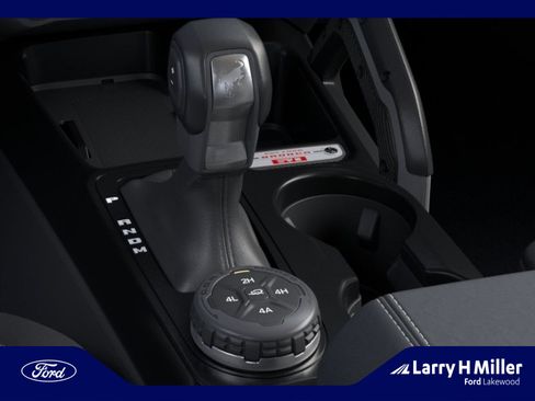 New 2026 Ford Bronco Outer Banks AWD/4WD image 17