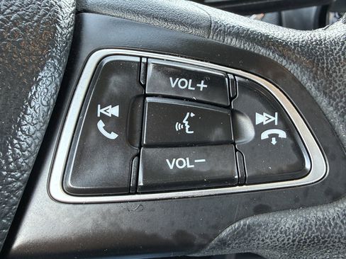 Used 2019 Ford EcoSport SE w/ SE Convenience Package image 31