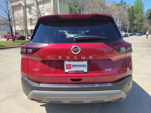 Used 2021 Nissan Rogue SV image 5
