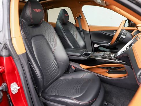 Used 2023 Aston Martin DBX 707 image 11
