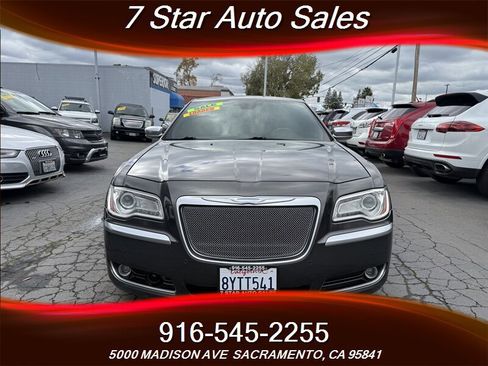 Used 2014 Chrysler 300 C w/ Harman/Kardon Audio Group image 2