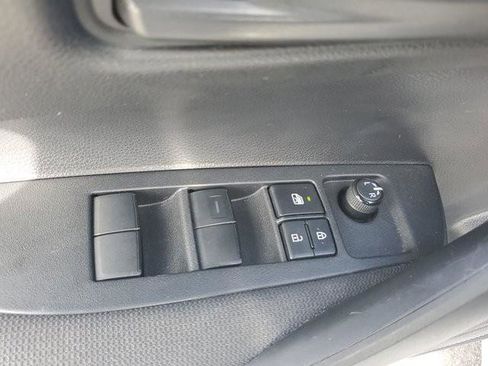 Used 2022 Toyota Corolla LE image 23