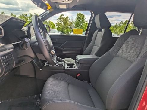 Certified 2025 Toyota 4Runner SR5 AWD/4WD image 18