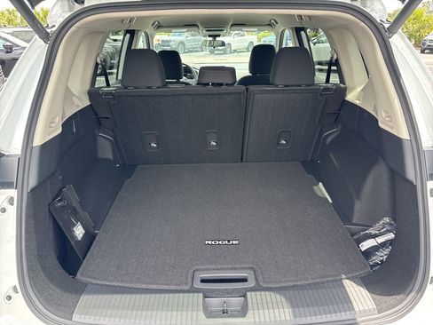 New 2026 Nissan Rogue SV FWD image 16