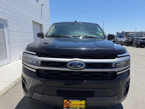 Used 2024 Ford Expedition XLT RWD image 9