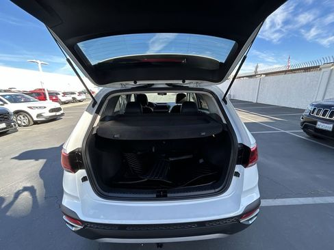 Used 2023 Volkswagen Taos SE image 24