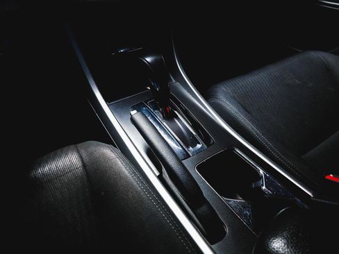 Used 2014 Honda Accord Sport image 29