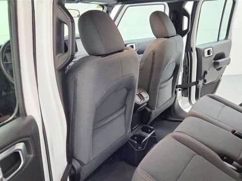 Used 2024 Jeep Gladiator Sport image 26