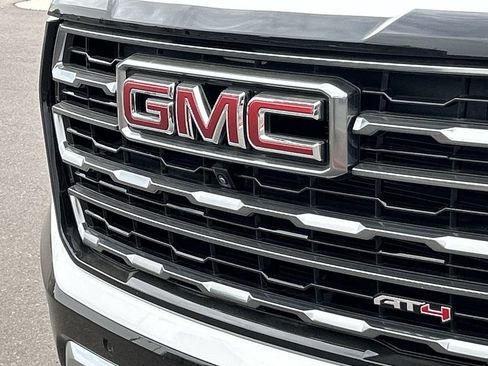 Used 2026 GMC Yukon AT4 AWD/4WD image 32
