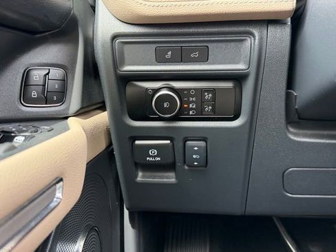 Used 2024 Ford Expedition Limited AWD/4WD image 38