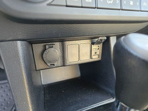 Used 2016 Toyota Corolla L image 28