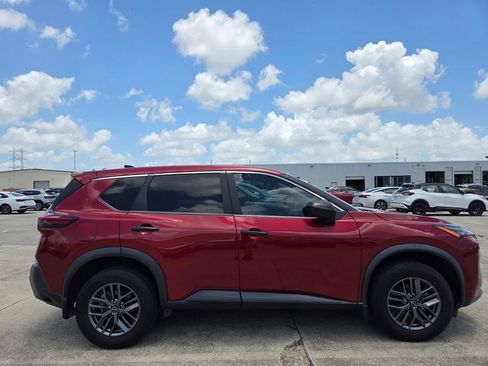 Used 2023 Nissan Rogue S FWD image 4