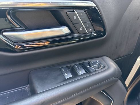 Used 2025 Chevrolet Tahoe Z71 AWD/4WD image 23