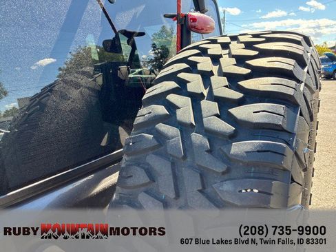 Used 2016 Jeep Wrangler Unlimited Rubicon w/ Dual Top Group AWD/4WD image 30