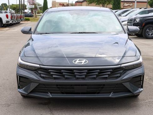New 2026 Hyundai Elantra Limited FWD image 2