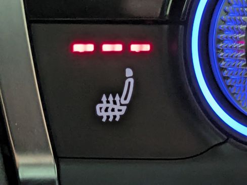 Certified 2024 Audi Q3 2.0T Premium Plus image 19