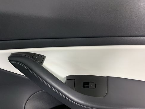 Used 2020 Tesla Model 3 Long Range AWD/4WD image 36