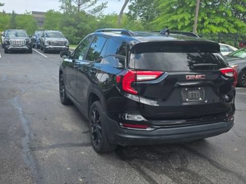 Used 2023 GMC Terrain SLE w/ Driver Convenience Package AWD/4WD image 3