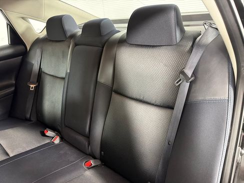 Used 2017 Nissan Altima 2.5 SR w/ Midnight Edition Package FWD image 14