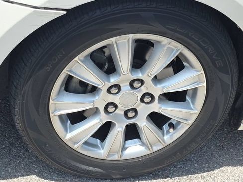 Used 2012 Buick LaCrosse Convenience FWD image 10