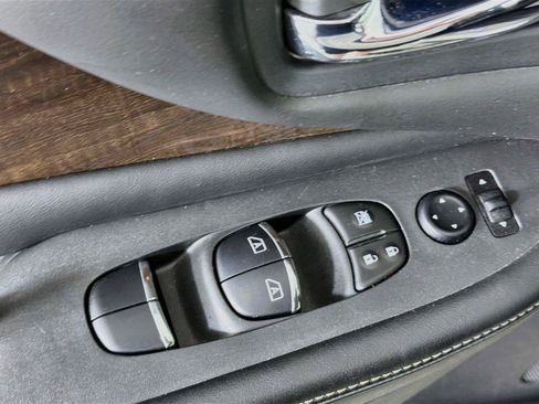 Used 2020 Nissan Murano Platinum w/ Cargo Package FWD image 17