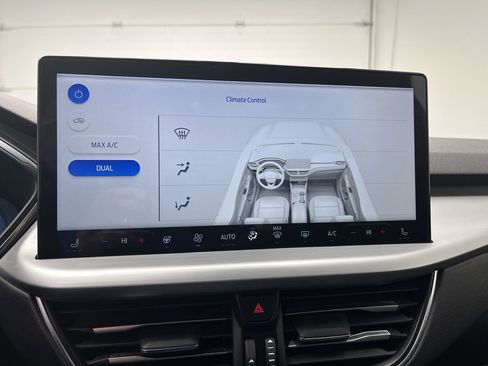 Certified 2023 Ford Escape Platinum image 22