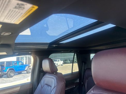 Used 2023 Ford Expedition Limited image 14
