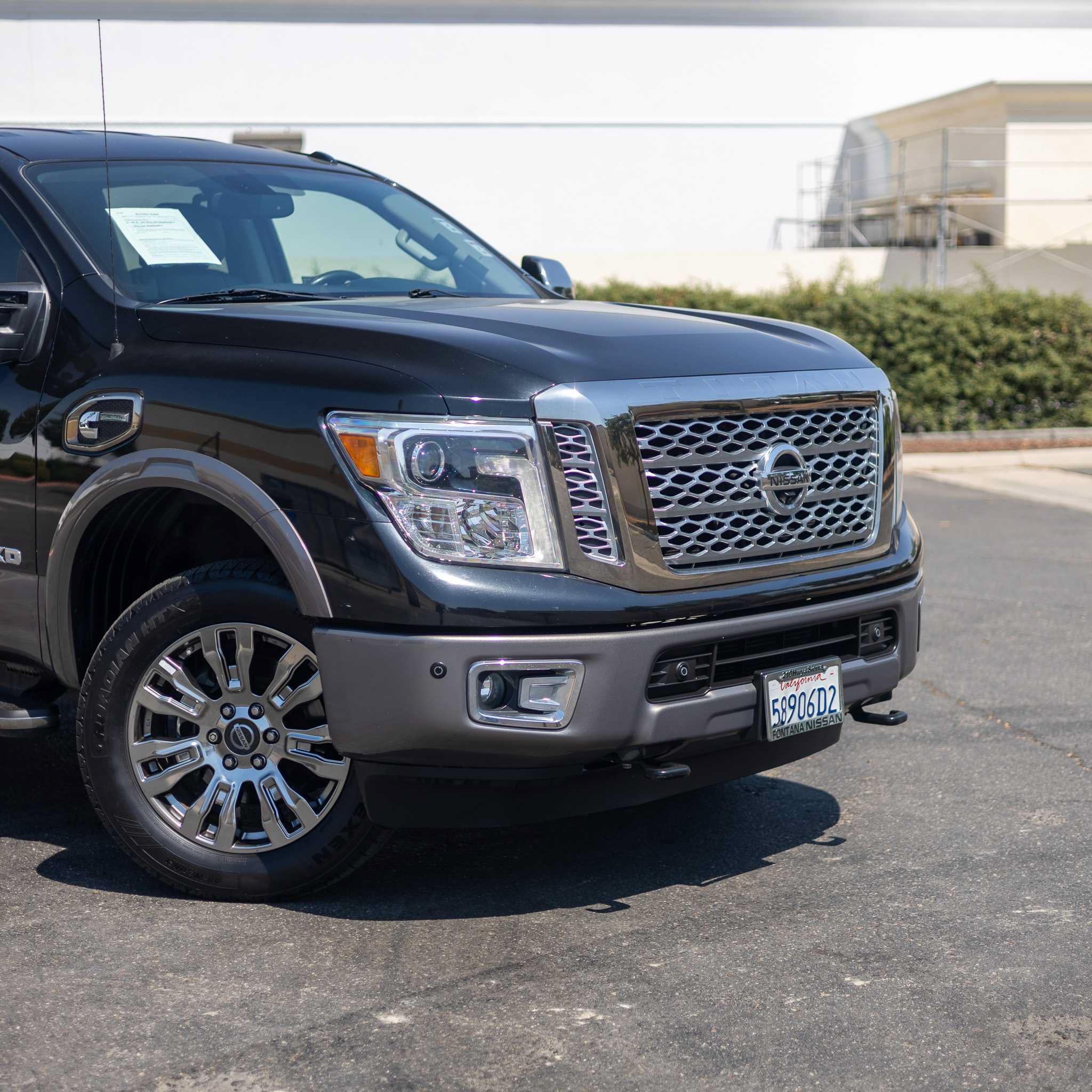 Used 2016 Nissan Titan Platinum Reserve AWD/4WD image 10