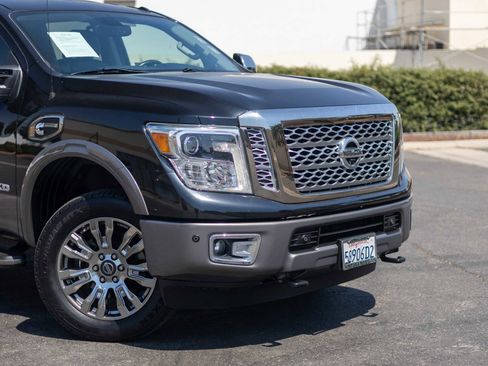Used 2016 Nissan Titan Platinum Reserve image 10