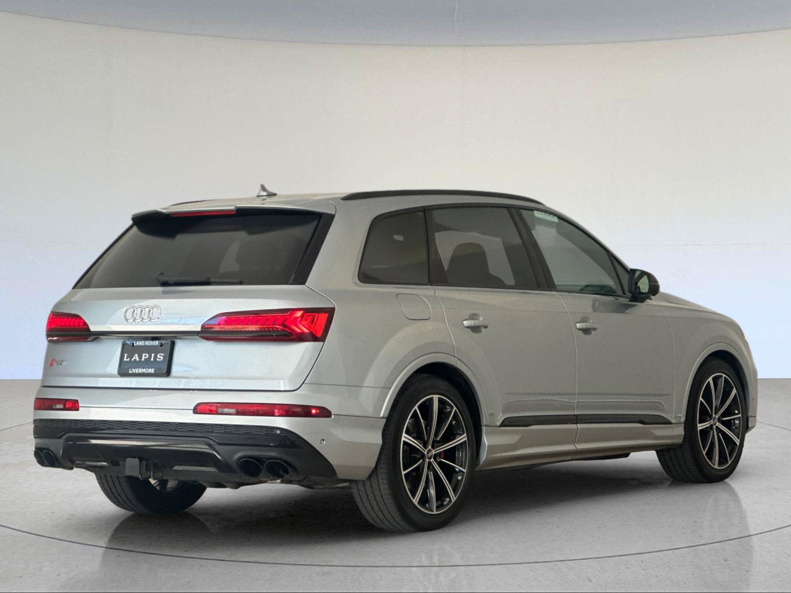 Used 2023 Audi SQ7 Premium Plus w/ Black Optic Package AWD/4WD image 6