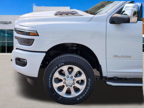 New 2026 RAM 2500 Laramie w/ Sport Appearance Package AWD/4WD image 10