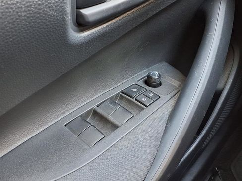 Used 2022 Toyota Corolla LE image 29