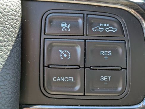 Used 2022 RAM 2500 Limited AWD/4WD image 26