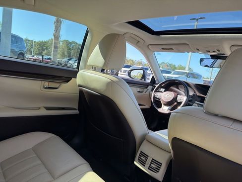 Used 2018 Lexus ES 350 image 12