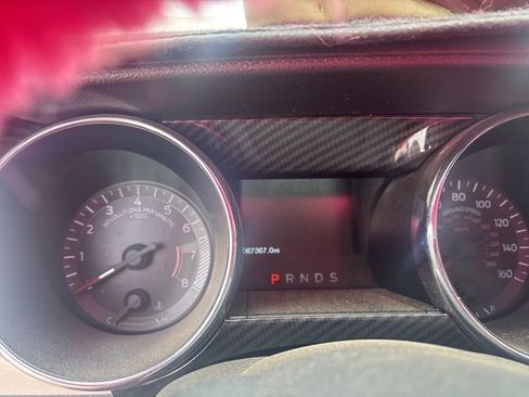 Used 2017 Ford Mustang Premium image 9