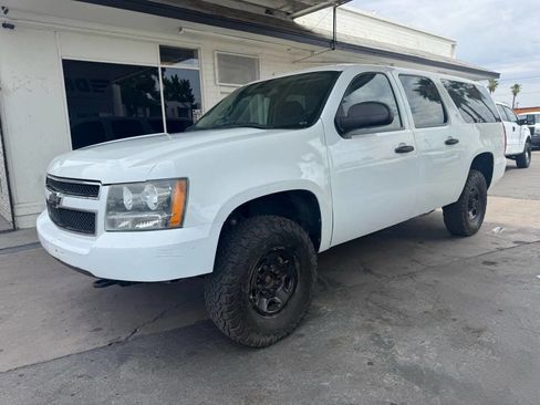 Used 2008 Chevrolet Suburban 2500 w/ Skid Plate Package image 1