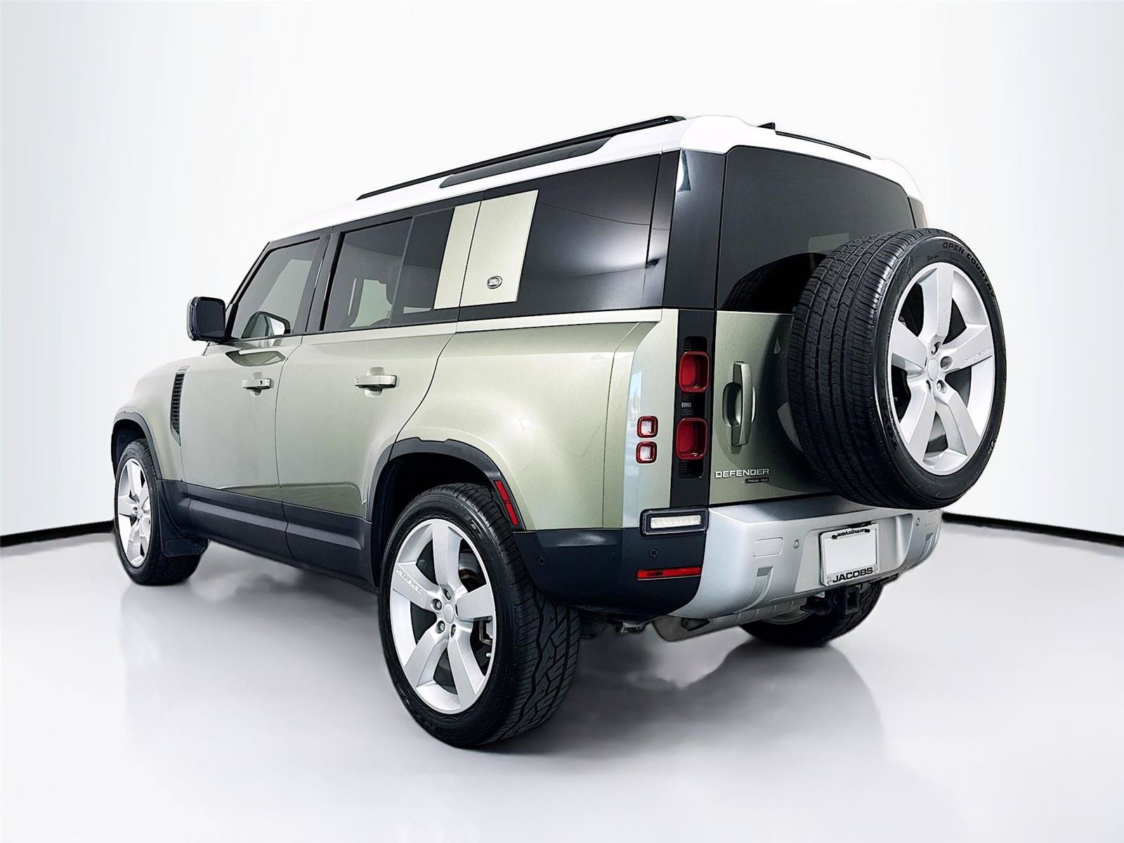Used 2020 Land Rover Defender 110 HSE AWD/4WD image 32
