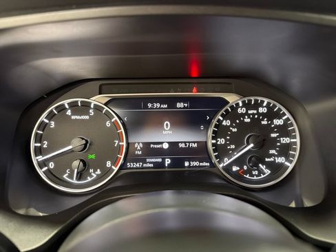 Used 2024 Nissan Rogue S FWD image 18