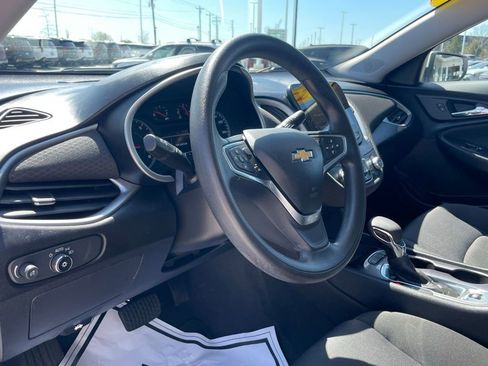 Used 2023 Chevrolet Malibu LS w/ Driver Confidence Package FWD image 9