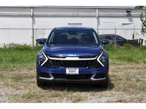Certified 2024 Kia Sportage EX FWD image 8