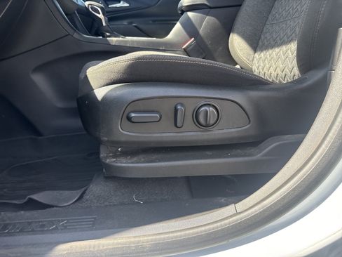 Used 2023 Chevrolet Equinox LT w/ LPO, Floor Liner Package AWD/4WD image 16