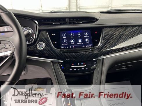 Used 2025 Cadillac XT6 Premium Luxury image 50