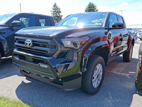 New 2025 Toyota Tacoma SR5 image 3